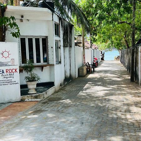 Sea Rock Beach Hotel Arugam Bay Exterior photo
