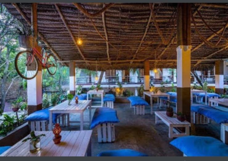 Sea Rock Beach Hotel Arugam Bay Exterior photo